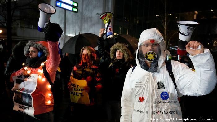 Ko i zašto protestuje protiv korone?